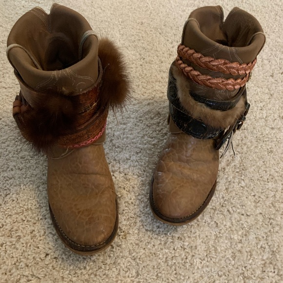 One of a kind belted boot - Picture 1 of 5